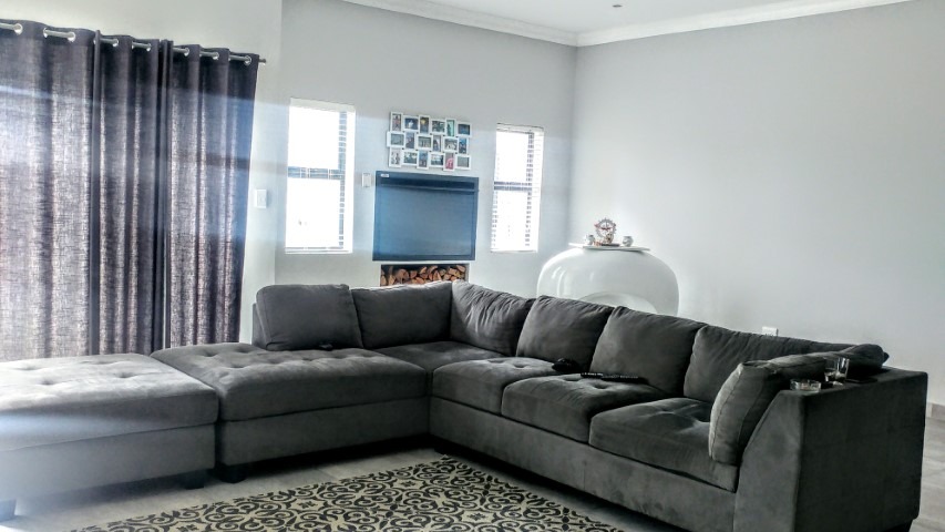 To Let 4 Bedroom Property for Rent in Parklands North Western Cape